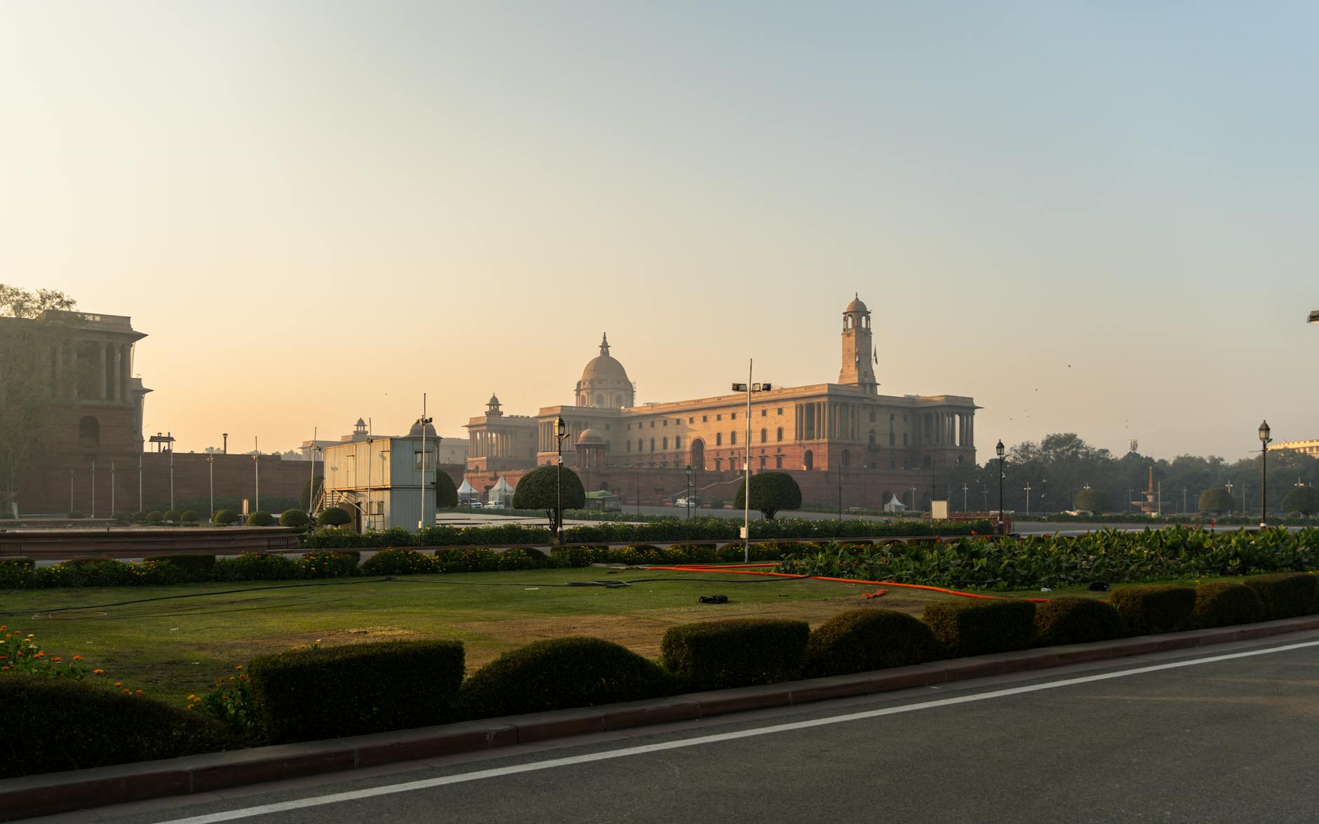 AAP MPs merge with BJP